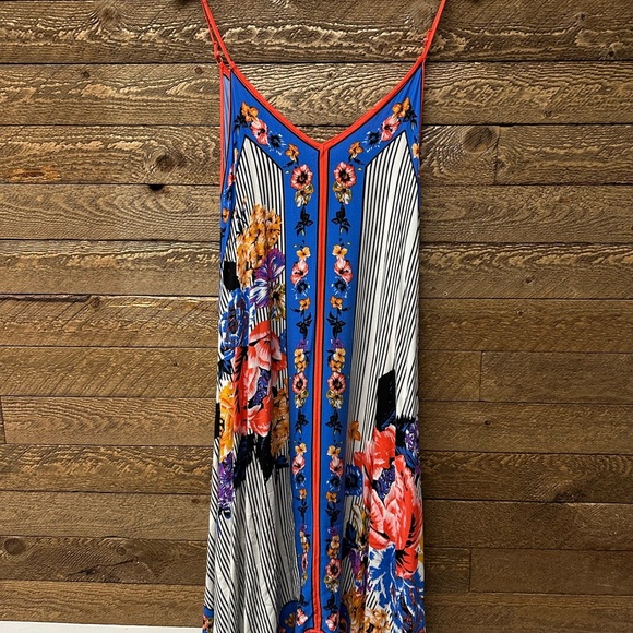 Flying Tomato Floral Stripe Handkerchief Hem Dress – Size Small - Picture 5 of 7